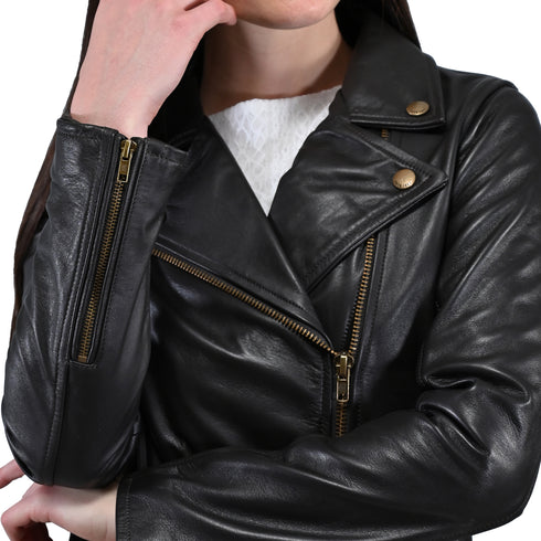 Chamarra rockera de piel para mujer, marca FRYE en color cafè.