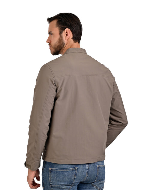 LEE Chamarraligera para Caballero en color taupe con Cuello Mao.