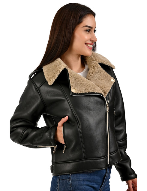 Chamarra LEE para dama estilo biker en color negro