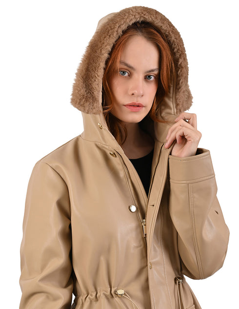 Cazadora Nine West color Beige con Capucha y Forro Suave