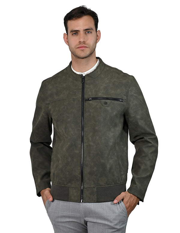 Chamarra para hombre, estilo Casual marca Perry Ellis en Color Verde Olivo.