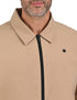 Chamarra casual y ligera Perry Ellis color kakhi para hombre.